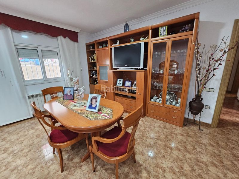 Foto b8ac7234-906f-4baf-93df-1e1c822bc05e. Edificio  con 6 pisos en venta en santa perpetua de mogoda en Santa Perpètua de Mogoda