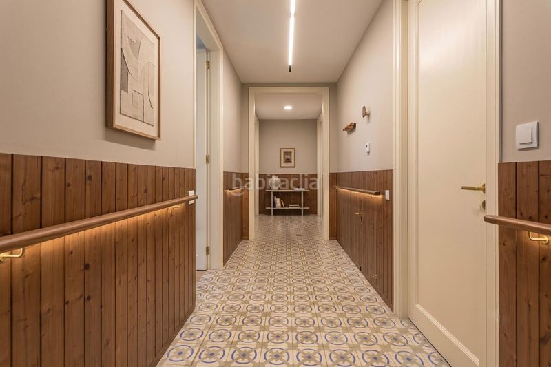 Foto d4a9d9d2-55d8-4abb-95fa-e77dd87c5e63. Casa adossada amb aparcament a Gelida