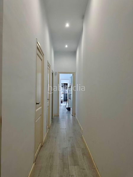 Foto f8dd31bc-a4bd-41f6-9125-8e36989a17c0. Edifici a Calella