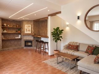 Chalet in Riells i Viabrea. Chalet con amplio patio a la venta en riells i viabrea
