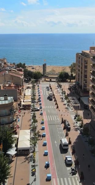Foto 399ab1c4-e131-41fd-a36b-b3245cb07f95. Local comercial a Calella