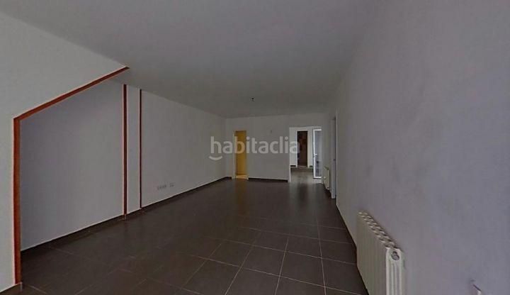 Foto 4e75fb1a-d0d2-4a7e-941e-6ea589bb0e81. Planta baixa a Ca n'Anglada Terrassa