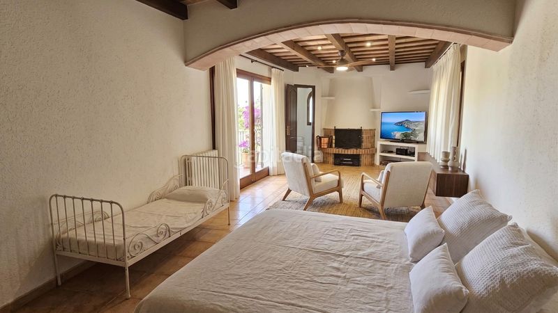 Foto f521f7c6-d71b-46f3-a671-db1bb3e5f3df. Casa amb calefacció aparcament piscina a residencial Begur-esclanyà Begur
