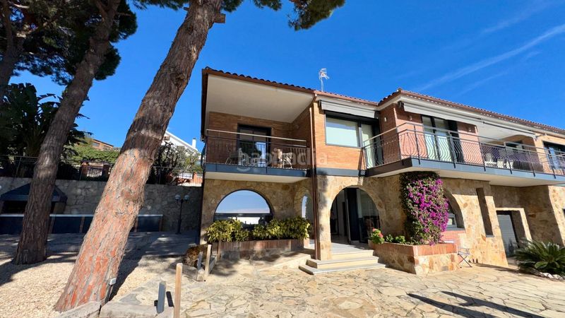 Foto d3d48de3-7765-4bd5-9333-5ca24258a1e5. Xalet amb calefacció aparcament piscina a Alella