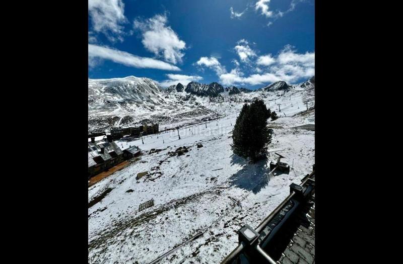 Foto 10252854-d76b-4d08-bc01-f823f00a75bb. Apartamento en calle solana 95 apartamento en venta primera linea de pistas en Encamp