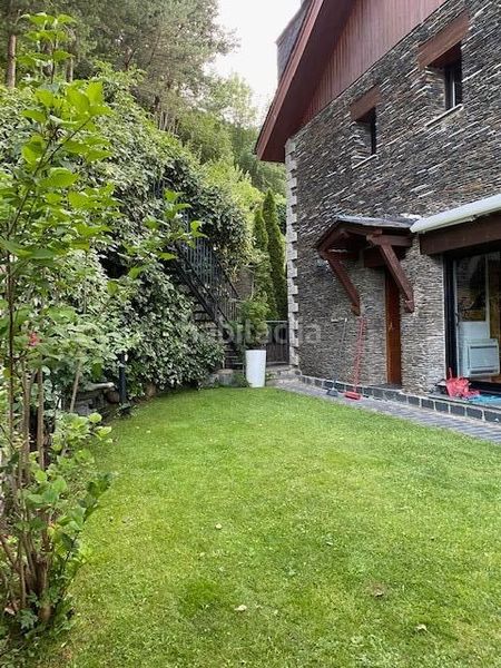 Foto 0fa8eafc-4625-48c7-8a92-c296f4f70ee4. Casa adossada amb calefacció aparcament a La Massana La Massana