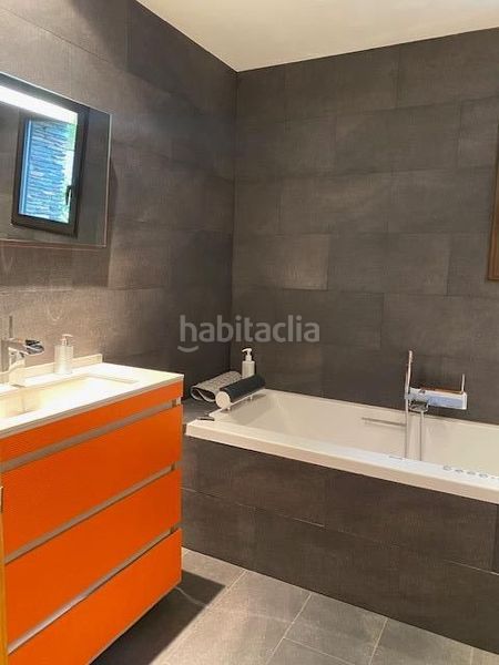 Foto 8b68982d-8924-48a6-8aab-d07bb92eafa5. Casa adossada amb calefacció aparcament a La Massana La Massana