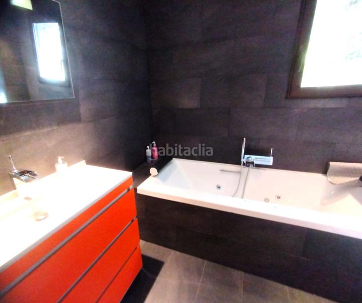 Foto 9f41fd00-eada-4f4b-8a58-714e7cc48a7b. Casa adossada amb calefacció aparcament a La Massana La Massana