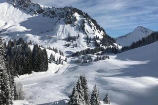 Édifice à El Tarter. Edificio hotelero en venta en el principado de andorra. posibili