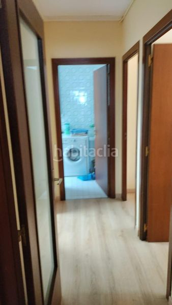 Foto 80aef27c-336e-4de9-a850-ace2c9207d75. Apartament amb aparcament a Centro Andorra la Vella