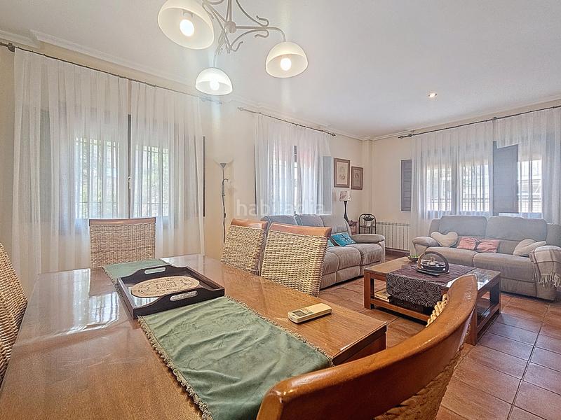 Foto 48ba201a-686a-4bfa-a74b-03dc2d31946e. Chalet con riscaldamento parcheggio in Las Aves Aranjuez
