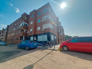 Piso en Avenida de la hispanidad 4