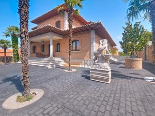 Chalet  Avenida de las artes