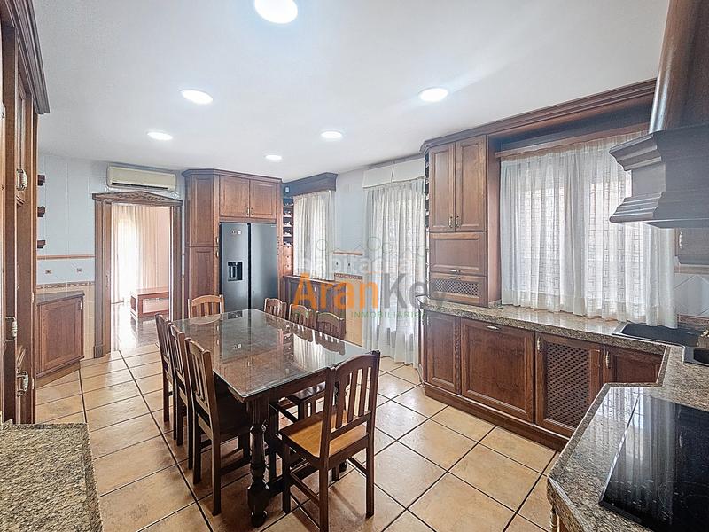 Foto a413286b-a686-4f20-a173-0817b15fd76a. Chalet avec chauffage parking dans nuevo Aranjuez-ciudad de las artes Aranjuez