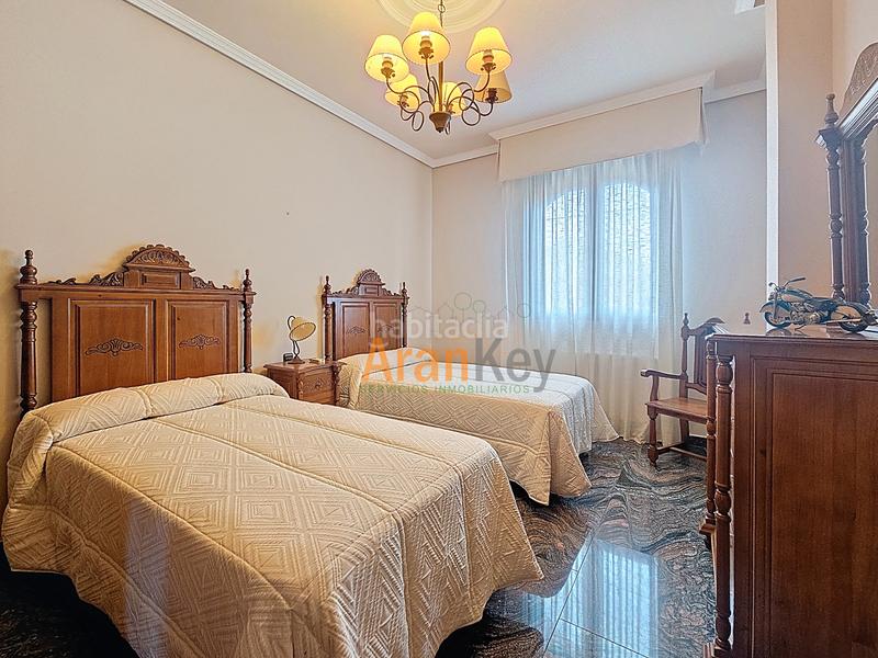 Foto a6b6d15e-f9b2-4e41-b694-45bcd6430afa. Chalet avec chauffage parking dans nuevo Aranjuez-ciudad de las artes Aranjuez