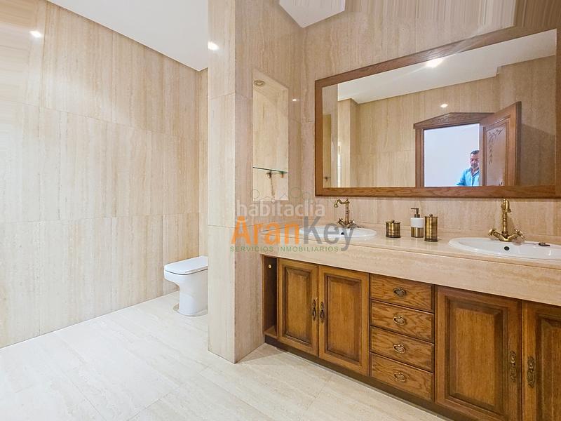 Foto 0a9fb9cd-b7bc-47fa-badc-b7559520c6d4. Chalet con riscaldamento parcheggio in nuevo Aranjuez-ciudad de las artes Aranjuez