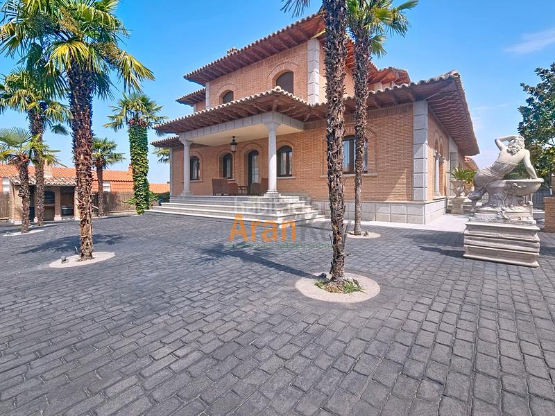 Foto 29269121-7230-4a2b-9fc8-f217590c157e. Chalet con riscaldamento parcheggio in nuevo Aranjuez-ciudad de las artes Aranjuez