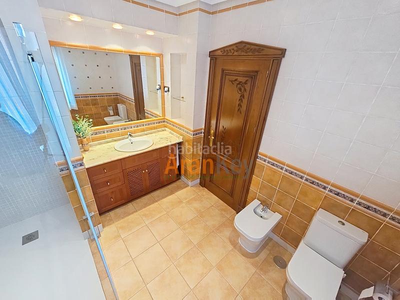 Foto a300d2fc-13de-4552-837e-893099ab908e. Chalet con riscaldamento parcheggio in nuevo Aranjuez-ciudad de las artes Aranjuez