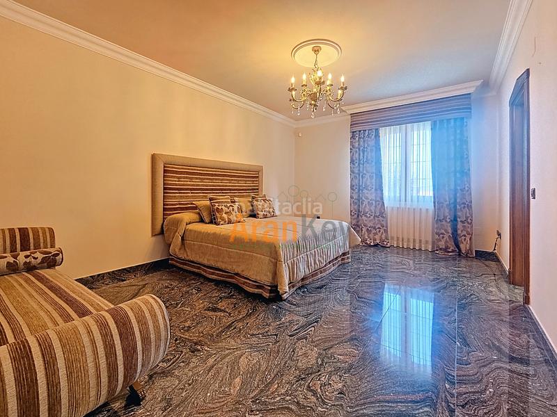 Foto b0124384-d77c-4411-bea1-b67e41017d4e. Chalet con riscaldamento parcheggio in nuevo Aranjuez-ciudad de las artes Aranjuez