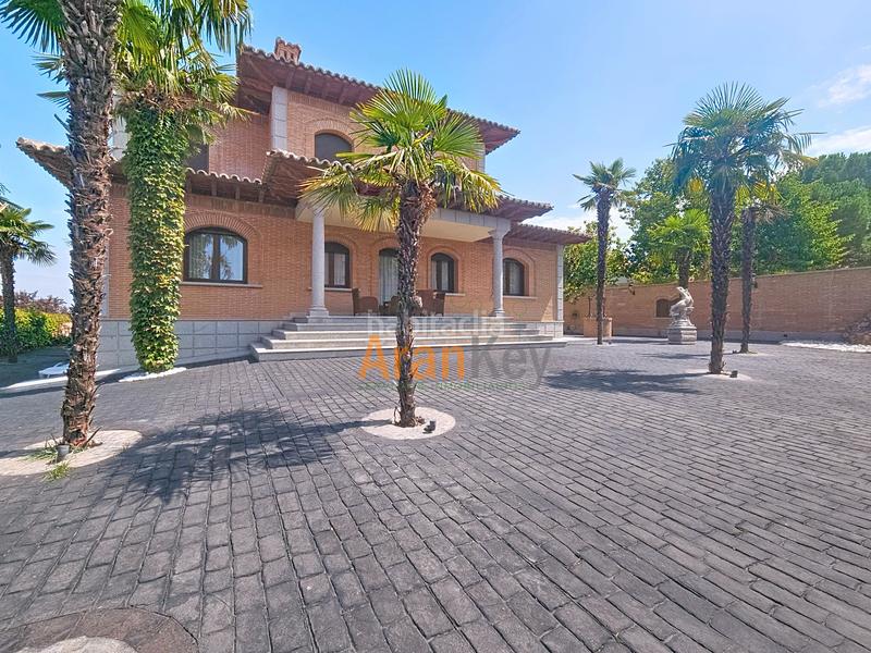 Foto f77cc947-1d7d-4d40-96e0-8d497c8e529e. Chalet con riscaldamento parcheggio in nuevo Aranjuez-ciudad de las artes Aranjuez