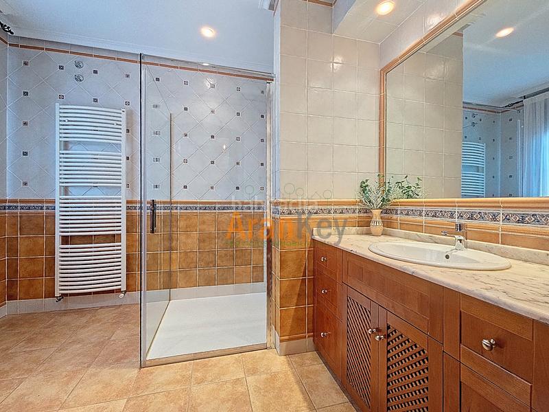 Foto 145f610d-22ef-40cd-a7f3-7b9b7ec04823. Xalet amb calefacció aparcament a nuevo Aranjuez-ciudad de las artes Aranjuez