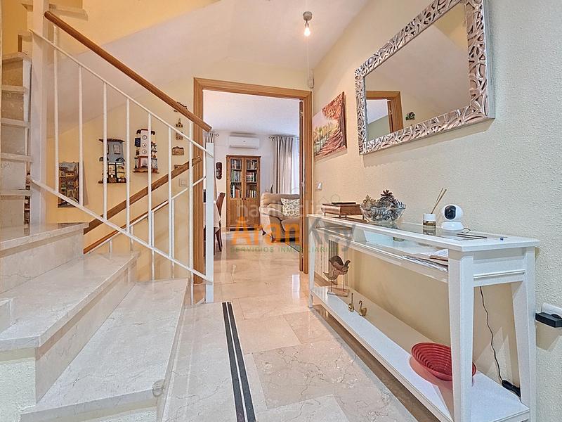 Foto 64d24e43-504e-4cb5-a2d8-c028d61dd72a. Maison jumelée avec chauffage parking piscine dans Ontígola