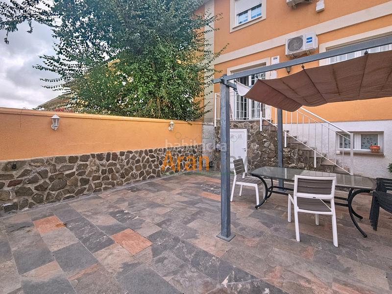 Foto 9feb4b09-a9f2-49ca-96f2-804b7dad07cf. Maison jumelée avec chauffage parking piscine dans Ontígola