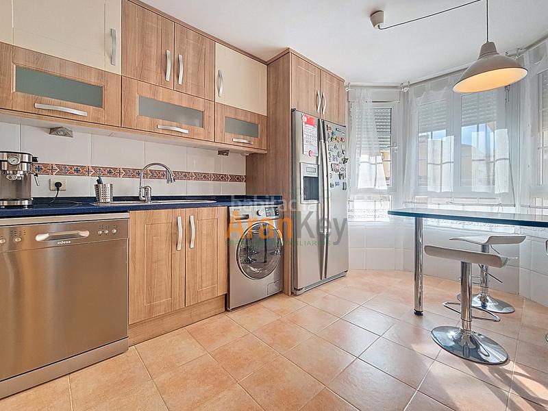 Foto bf84a64d-3e01-4c42-bf72-556298aefe47. Maison jumelée avec chauffage parking piscine dans Ontígola