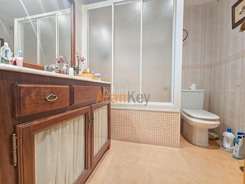 Foto 53f8e27d-6b15-4440-85aa-92ff72a71ea8. Casa a schiera con riscaldamento parcheggio piscina in Aranjuez