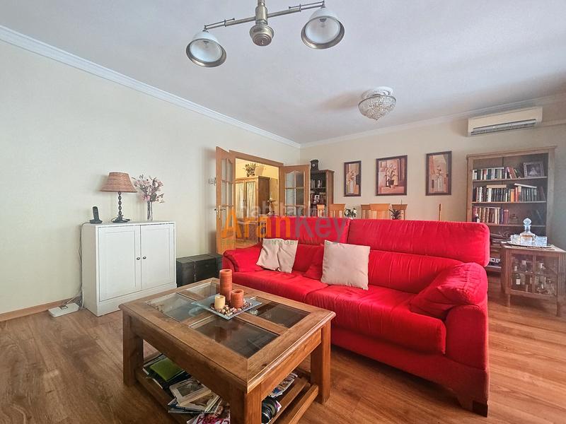 Foto b5826920-cb77-4ae8-a5d9-64264c490f91. Casa a schiera con riscaldamento parcheggio piscina in Aranjuez