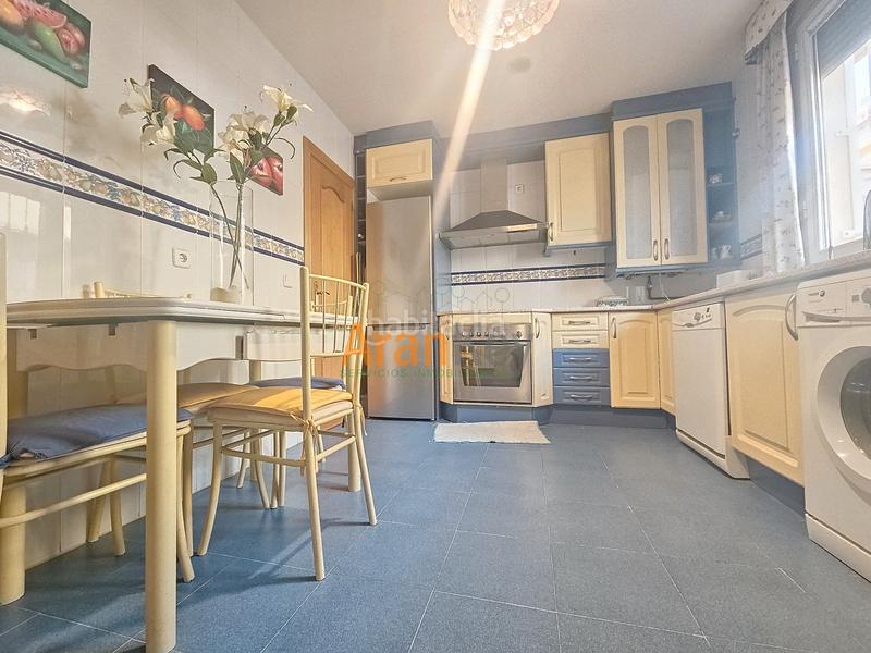 Foto 04f0b9a8-d047-4a6e-8ced-8e0e93755f83. Casa adossada amb calefacció aparcament piscina a Aranjuez