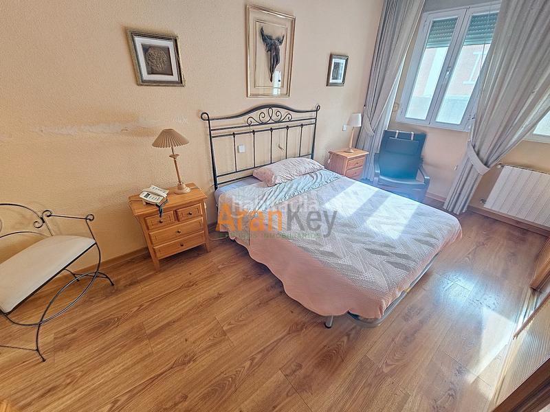 Foto ff66d46b-7371-4b42-ad5c-67bfdb722327. Casa adossada amb calefacció aparcament piscina a Aranjuez