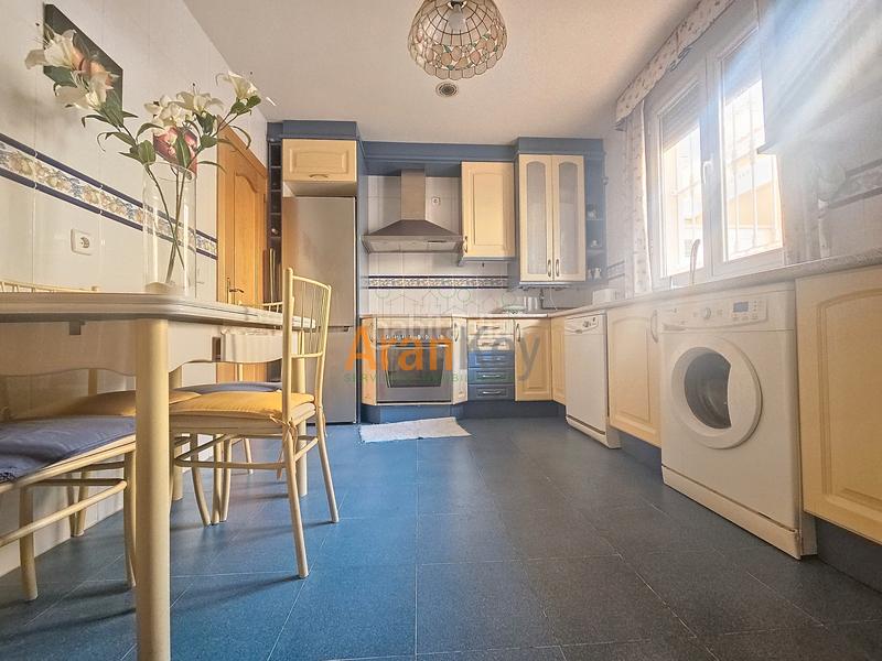 Foto 414886de-5bcb-422e-9a41-3fba6dffdc48. Reihenhaus mit heizung parking pool in Foso-Moreras Aranjuez