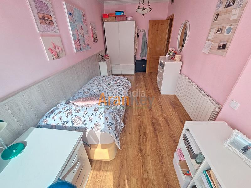 Foto 95f55964-6f1f-468b-a9a3-350827dc1468. Reihenhaus mit heizung parking pool in Foso-Moreras Aranjuez