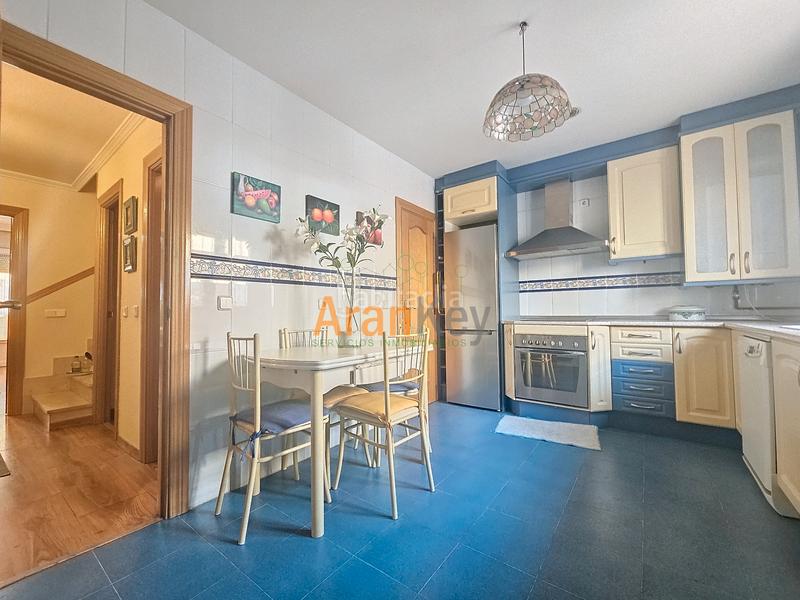 Foto 675d5491-d412-459d-8dca-af1b9d597d52. Semi detached house with heating parking pool in Foso-Moreras Aranjuez