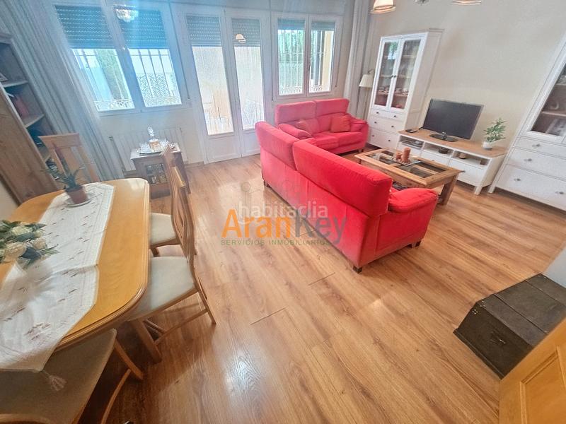 Foto cf11097e-746f-4e6f-b218-46567b90c1ca. Semi detached house with heating parking pool in Foso-Moreras Aranjuez