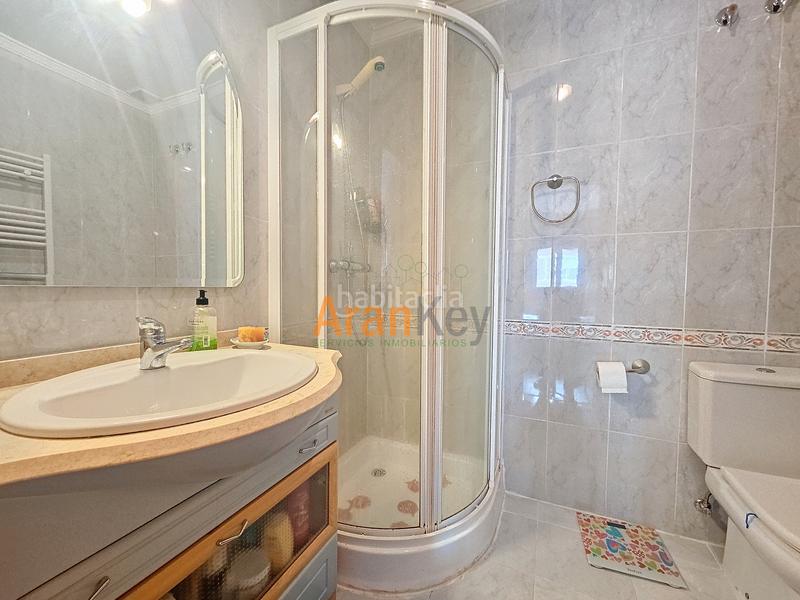 Foto e1f38719-bce2-42d6-b4a9-d356305d9de2. Semi detached house with heating parking pool in Foso-Moreras Aranjuez