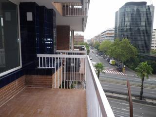 Lloguer Pis  Gran via de carles iii. Reformado , dos dormitorios dobles , junto avda diagonal , zona