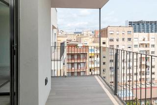 Affitto Appartamento  Carrer de rocafort. Piso obra nueva a estrenar , dos habitaciones , piscina comunita
