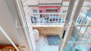 Pis  Carrer d' antonio ponz. Piso a minutos de la playa de la malva-rosa