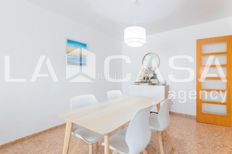 Foto fd91882d-8b4d-419c-8cfb-8480cc962877. Appartamento con parcheggio in Malva Rosa Valencia