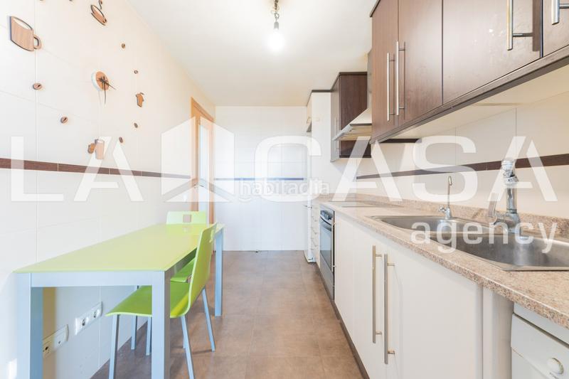 Foto f2454965-f7ce-4c77-a428-14ed86d16078. Appartamento con parcheggio in Massalfassar