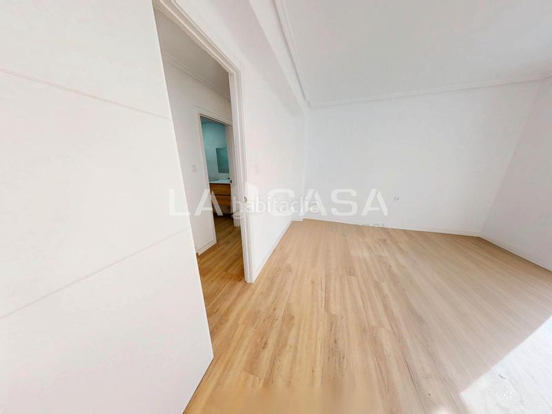 Foto 0934037c-932b-4ed1-b1d0-19c20c6196f2. Appartement dans Natzaret Valencia