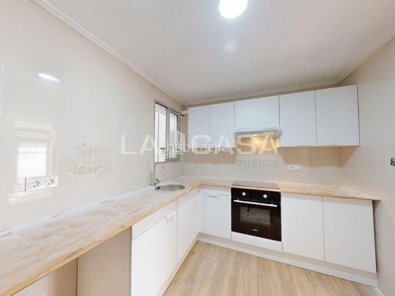 Foto 7082342b-b329-4ec9-804e-5f2c162a5ef2. Appartement dans Natzaret Valencia