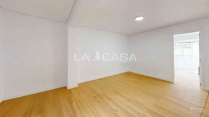 Foto d0cbcf7f-6486-408c-8247-841713ebc683. Appartement dans Natzaret Valencia