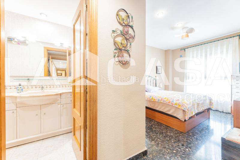 Foto 0010b971-12c2-4ba6-9235-25975f9fa03f. Appartement avec chauffage parking dans Aiora Valencia