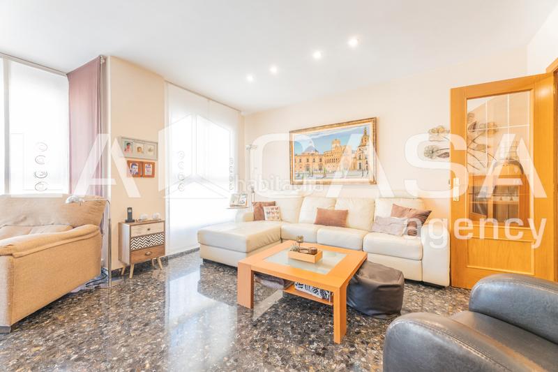 Foto 7a24fd40-ae26-4c01-96d0-eb71983b03b8. Appartement avec chauffage parking dans Aiora Valencia