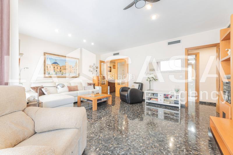 Foto 80e92403-2542-479d-abc7-f1ada46740a3. Appartement avec chauffage parking dans Aiora Valencia