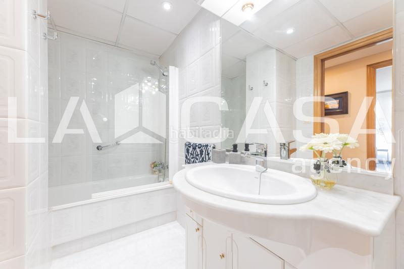 Foto c0b42b8f-f85a-45a4-b115-f036ce6b01b2. Appartement avec chauffage parking dans Aiora Valencia