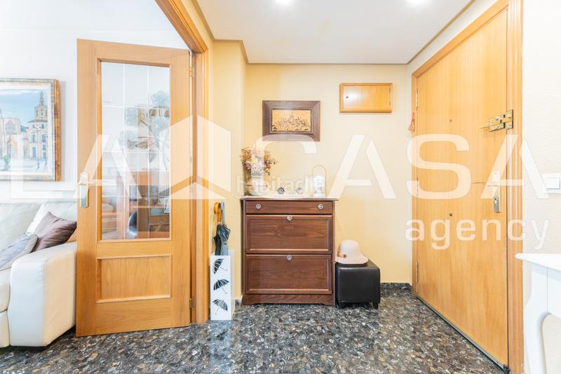 Foto f76ee7cb-7c2a-4cb6-96a0-80c7863cf29c. Appartement avec chauffage parking dans Aiora Valencia